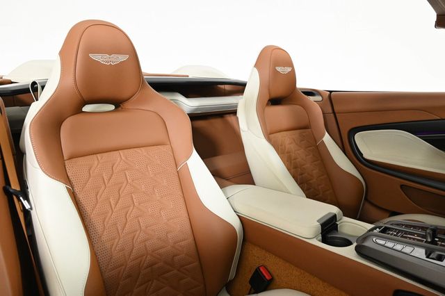 2026 Aston Martin Vanquish Volante - 22936963 - 14