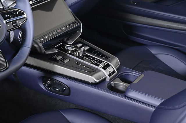 2026 Aston Martin Vanquish Volante - 22980293 - 11