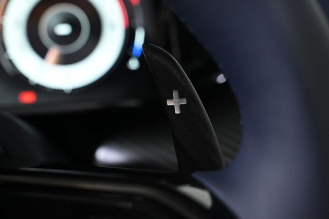 2026 Aston Martin Vanquish Volante - 22980293 - 16