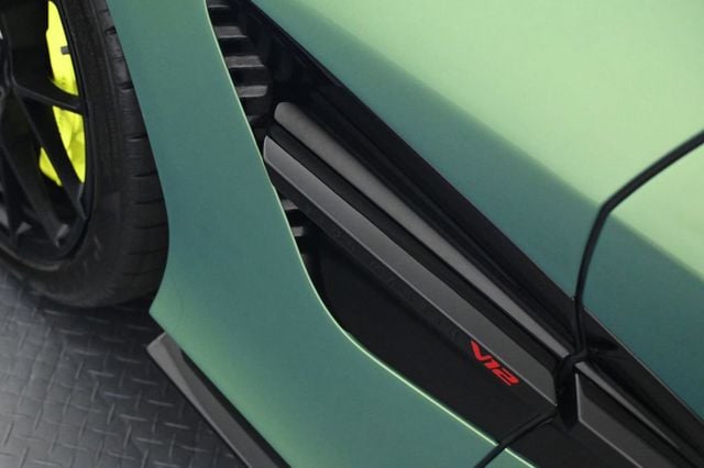 2026 Aston Martin Vanquish Volante - 22992982 - 25