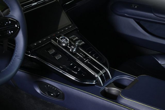 2026 Aston Martin Vantage Coupe - 22897460 - 12