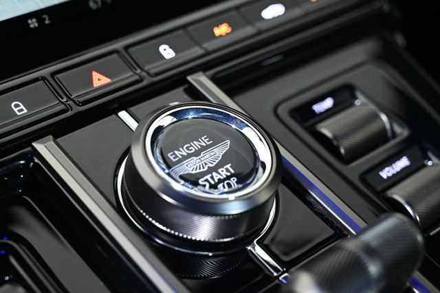 2026 Aston Martin Vantage Coupe - 22897460 - 19