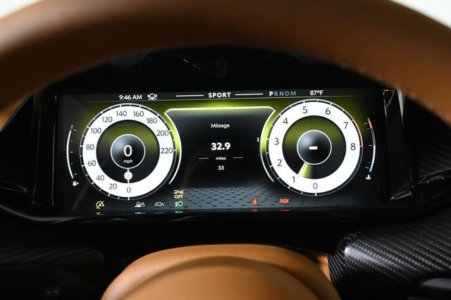 2026 Aston Martin Vantage Coupe - 22933587 - 10