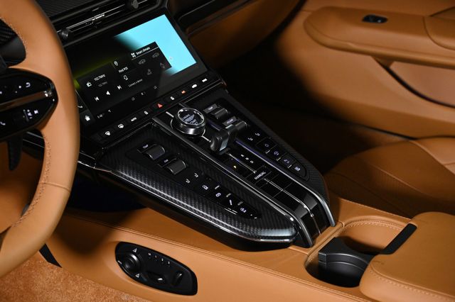 2026 Aston Martin Vantage Coupe - 22933587 - 12