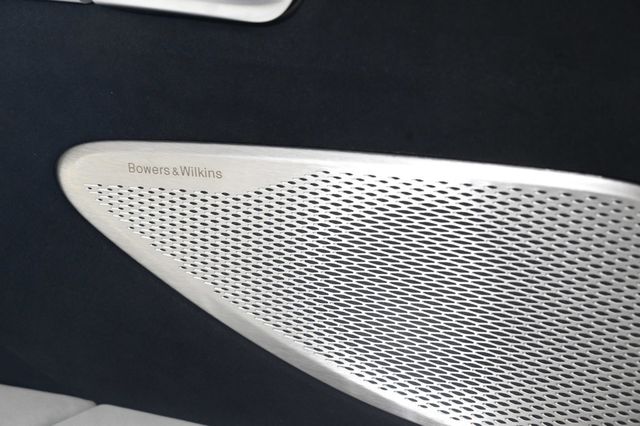 2026 Aston Martin Vantage S Roadster - 22956754 - 19