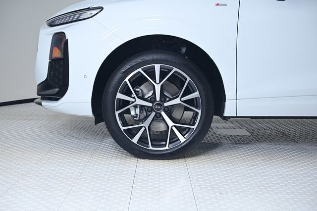 2026 Audi Q3 S line quattro - 22977418 - 26