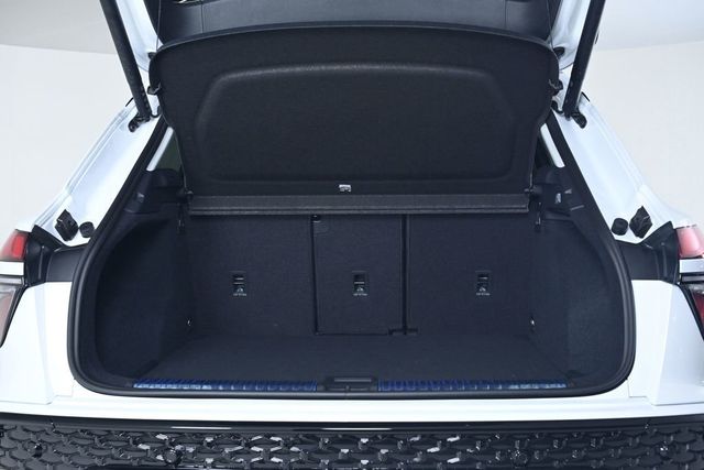 2026 Audi Q3 S line quattro - 23010170 - 24