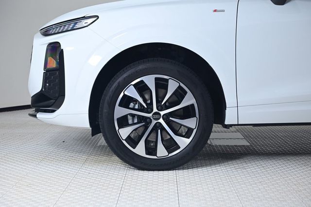 2026 Audi Q3 S line quattro - 23010170 - 26