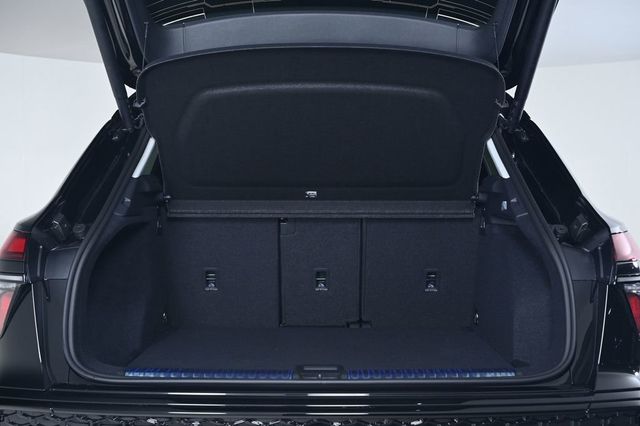 2026 Audi Q3 S line quattro - 23010207 - 25