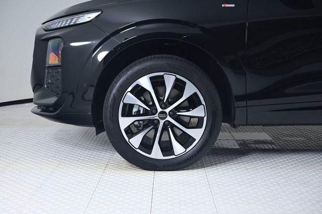2026 Audi Q3 S line quattro - 23010207 - 27