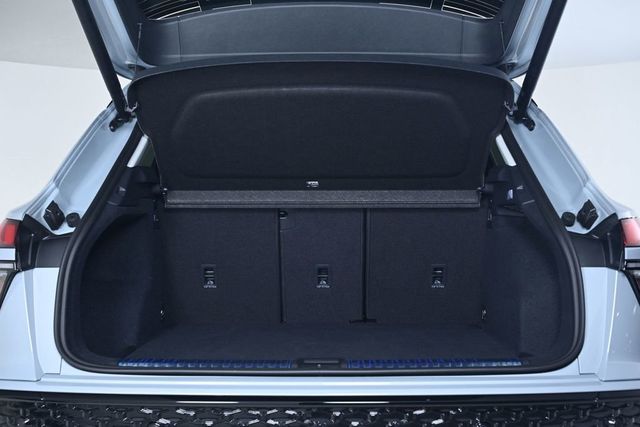 2026 Audi Q3 S line quattro - 23010214 - 24