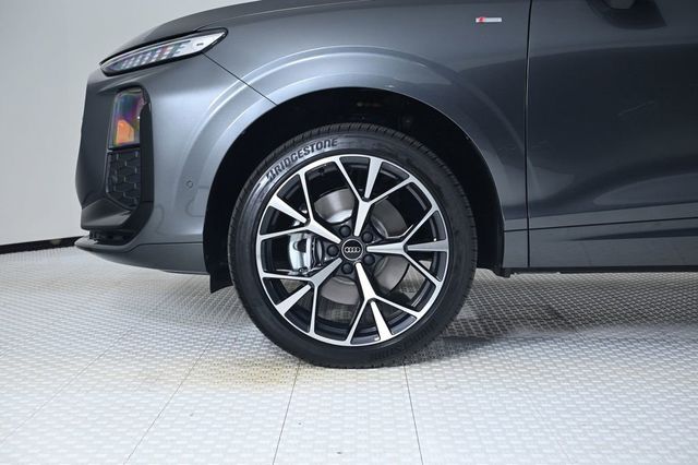 2026 Audi Q3 S line quattro - 23010225 - 27