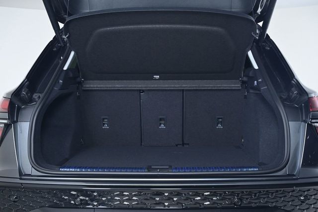 2026 Audi Q3 S line quattro - 23010226 - 25