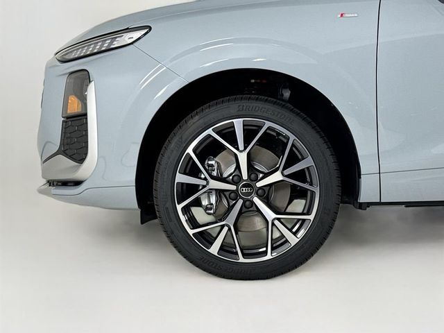 2026 Audi Q3 S line quattro - 23010815 - 26