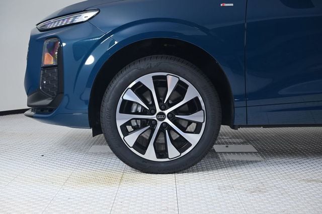 2026 Audi Q3 S line quattro - 23023987 - 26