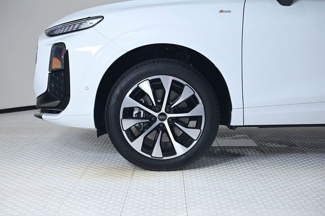 2026 Audi Q3 S line quattro - 23023992 - 27