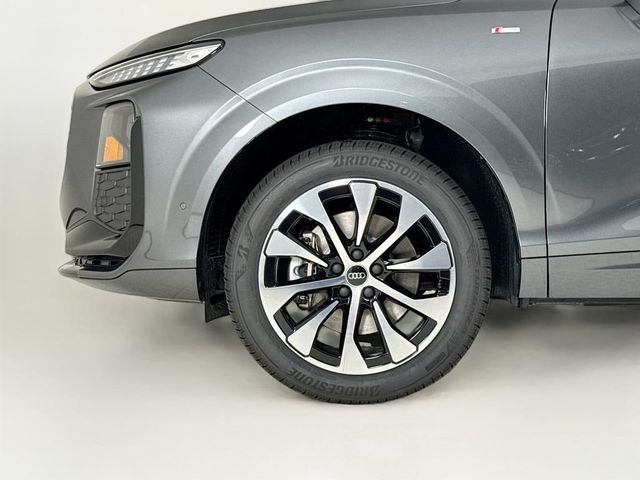 2026 Audi Q3 S line quattro - 23023996 - 27