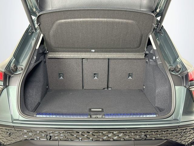 2026 Audi Q3 S line quattro - 23024000 - 23