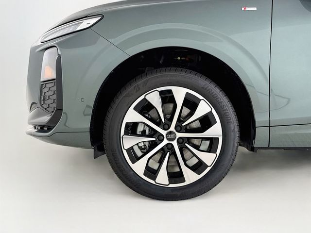 2026 Audi Q3 S line quattro - 23024000 - 25