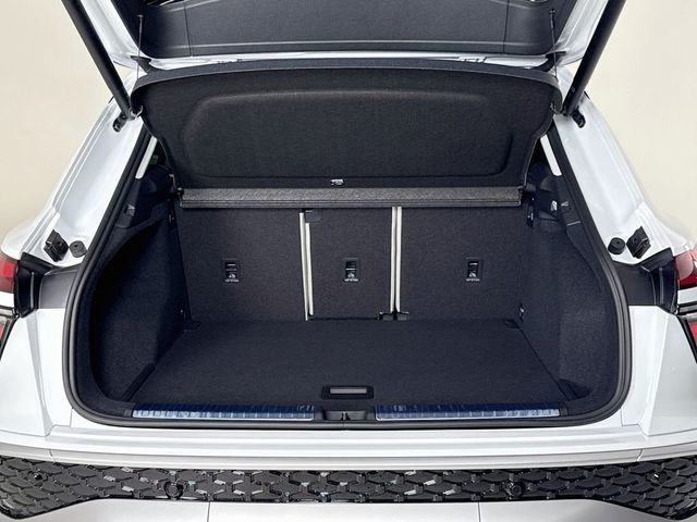 2026 Audi Q3 S line quattro - 23050643 - 23