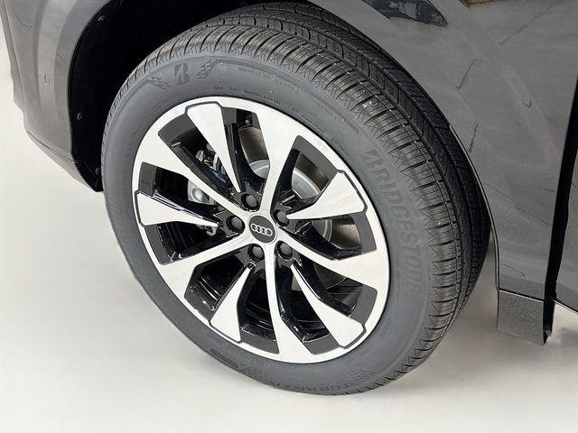 2026 Audi Q3 S line quattro - 23051819 - 22