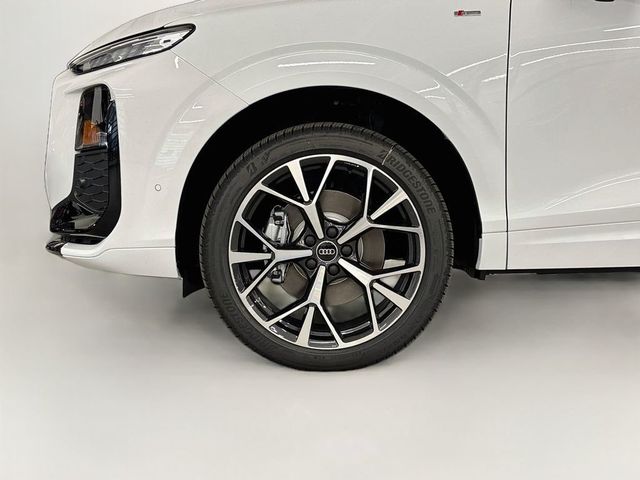 2026 Audi Q3 S line quattro - 23072213 - 25