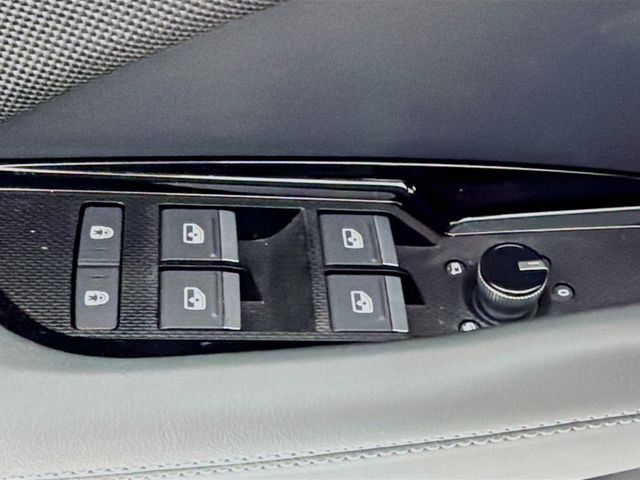 2026 Audi Q3 S line quattro - 23014158 - 18