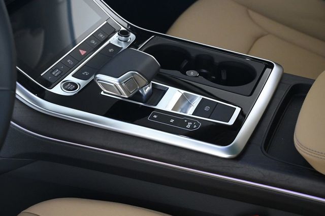 2026 Audi Q7 45 Premium - 23000206 - 22