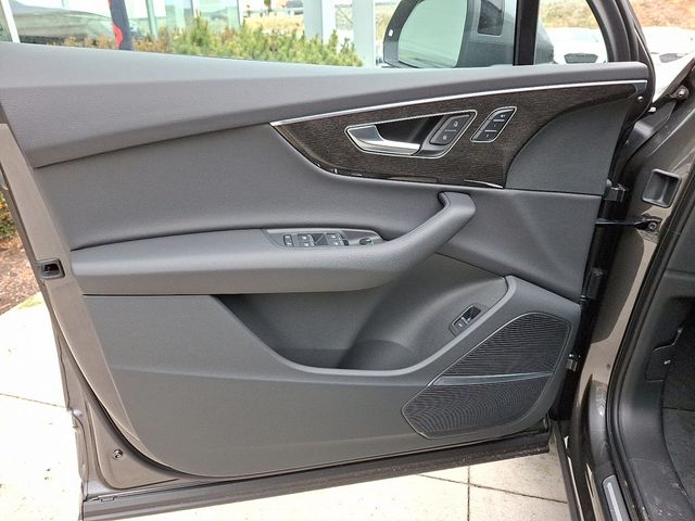 2026 Audi Q7 Premium 55 TFSI quattro - 22955777 - 10