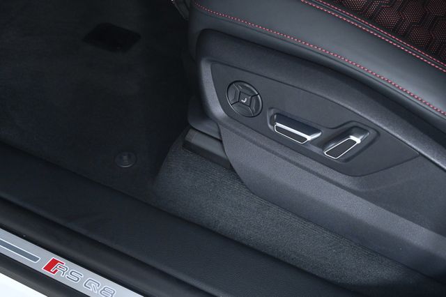 2026 Audi RS Q8 performance quattro - 22991315 - 17