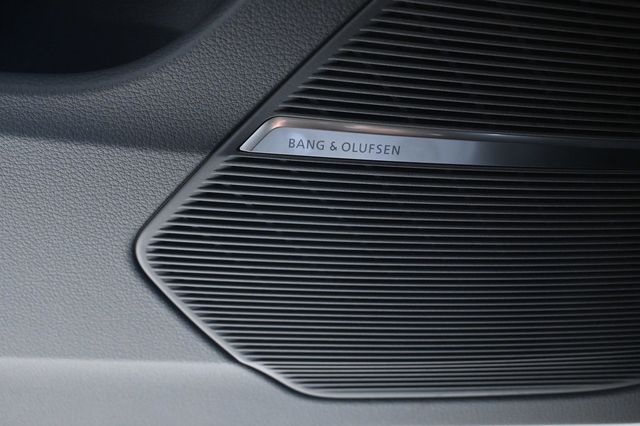 2026 Audi RS Q8 performance quattro - 22991315 - 21