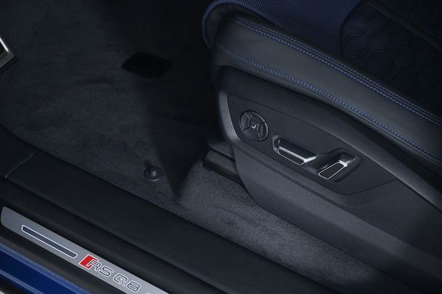 2026 Audi RS Q8 performance quattro - 23004144 - 24