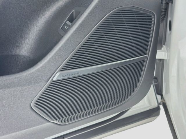 2026 Audi RS Q8 performance quattro - 23056237 - 17