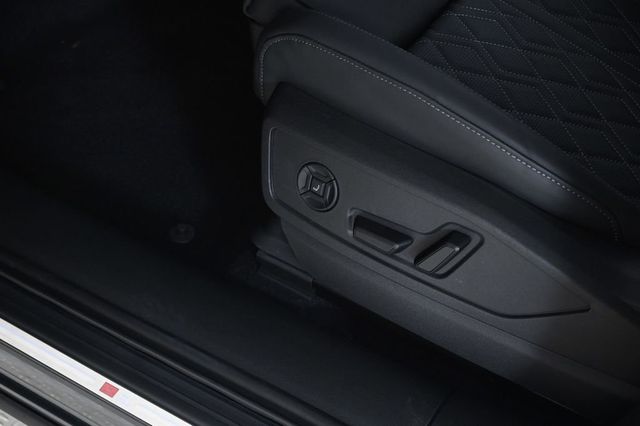 2026 Audi SQ5 Premium Plus 3.0 TFSI quattro - 23010250 - 23