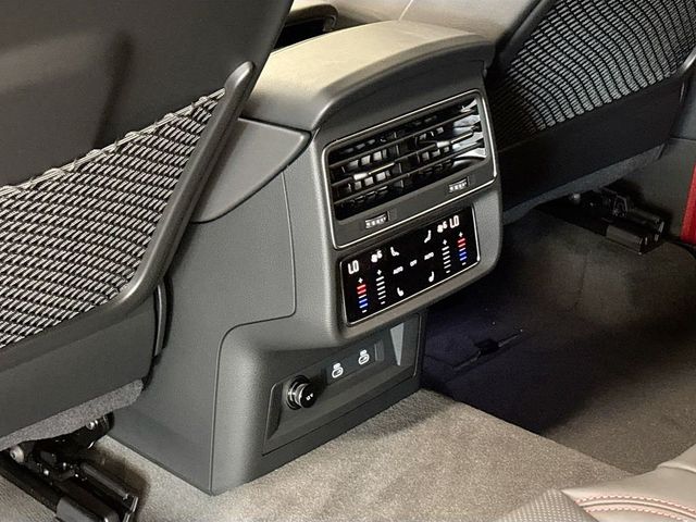 2026 Audi SQ8 Prestige quattro - 23057070 - 16