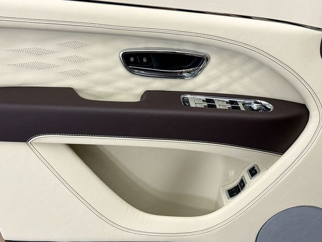2026 Bentley Bentayga Azure V8 - 23010475 - 21