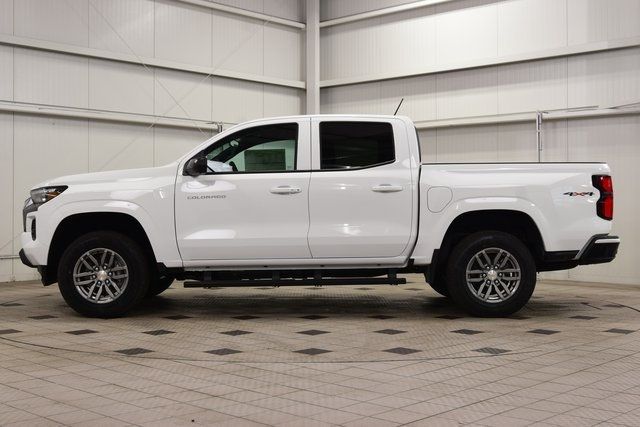 2026 Chevrolet Colorado 4WD Crew Cab LT - 22948691 - 3
