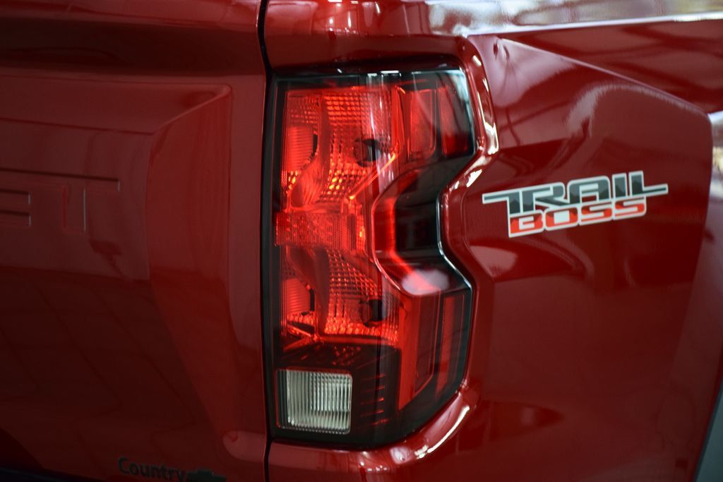 2026 Chevrolet Colorado 4WD Crew Cab Trail Boss - 23052332 - 18