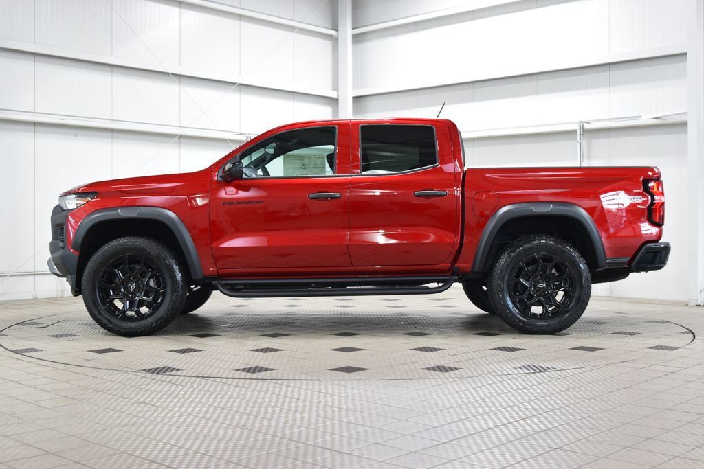 2026 Chevrolet Colorado 4WD Crew Cab Trail Boss - 23052332 - 3