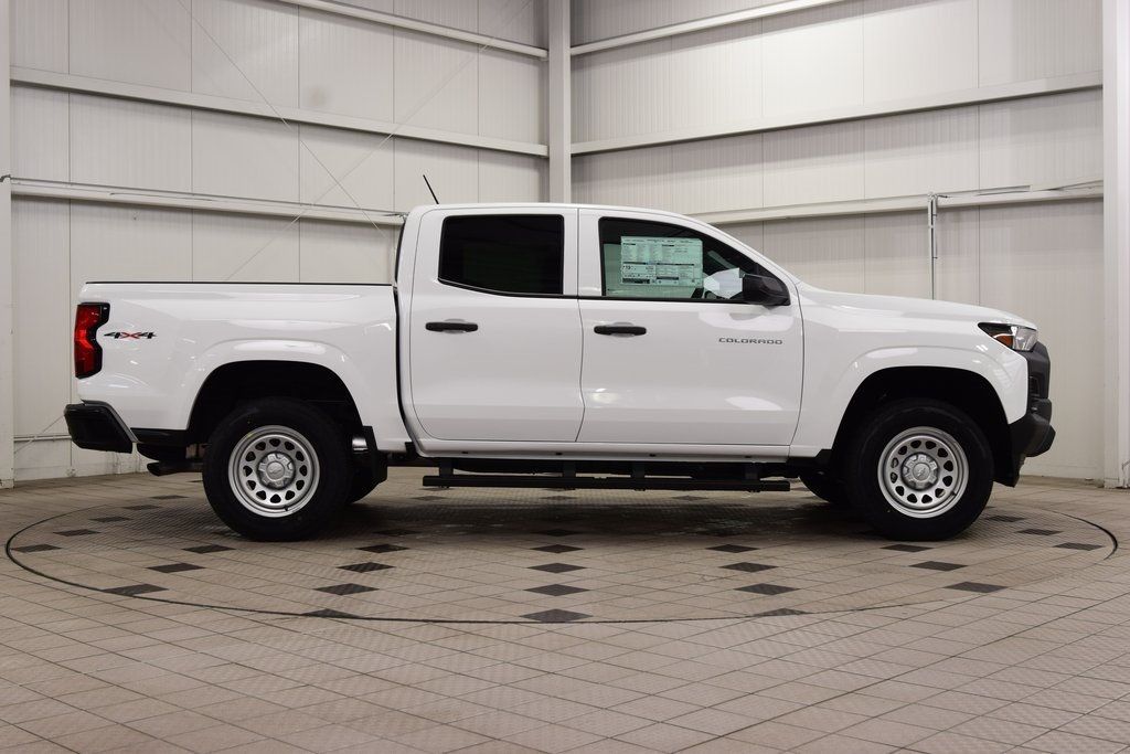 2026 Chevrolet Colorado 4WD Crew Cab WT - 22977331 - 8