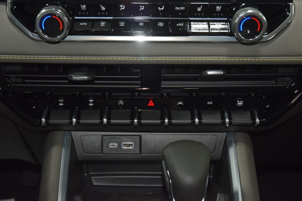 2026 Chevrolet Colorado 4WD Crew Cab ZR2 - 23041637 - 36