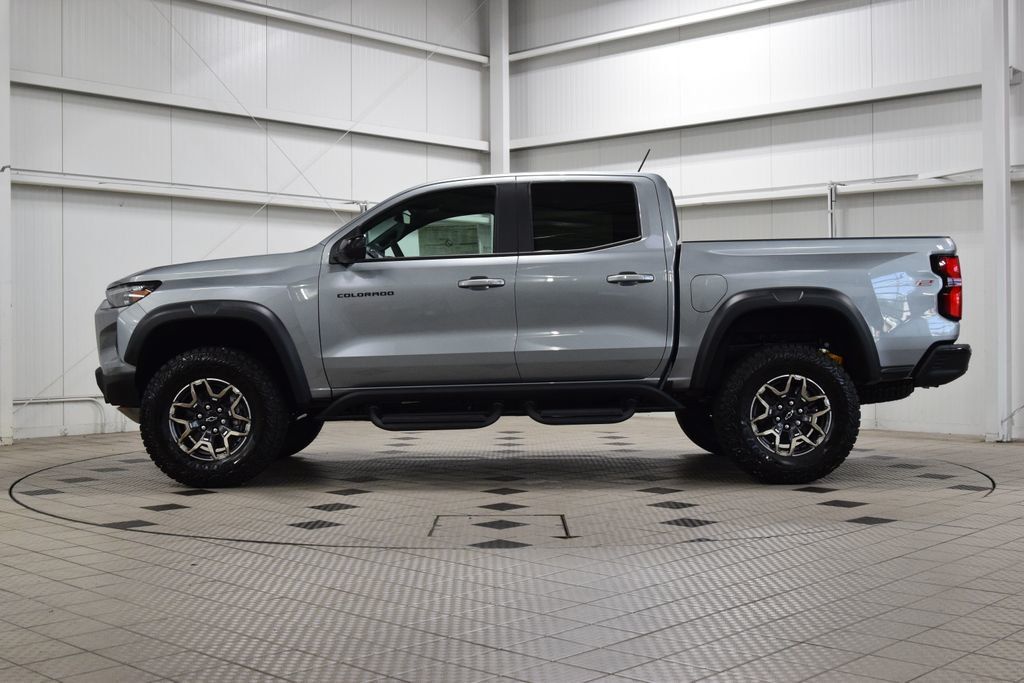 2026 Chevrolet Colorado 4WD Crew Cab ZR2 - 23041637 - 3