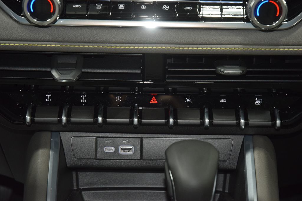 2026 Chevrolet Colorado 4WD Crew Cab ZR2 - 23047574 - 36