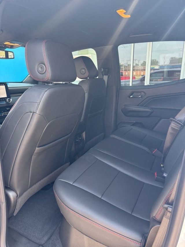 2026 Chevrolet Colorado Crew Cab Short Box 4-Wheel Drive Z71 - 22894637 - 17