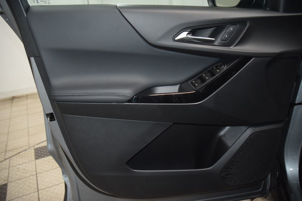 2026 Chevrolet Equinox FWD 4dr LT w/1LT - 22988330 - 39