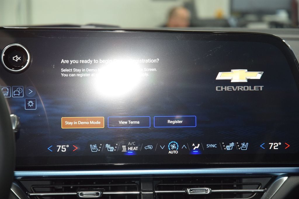 2026 Chevrolet Equinox EV 4dr LT2 w/PDE - 23008232 - 21