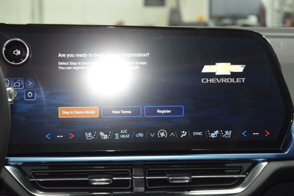 2026 Chevrolet Equinox EV 4dr LT2 w/PDE - 23008311 - 21
