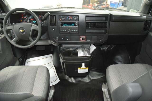 2026 Chevrolet Express Cargo Van RWD 2500 135" - 23008270 - 16