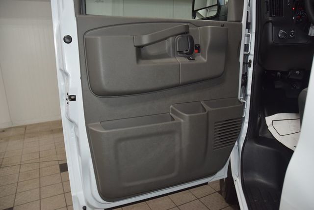 2026 Chevrolet Express Cargo Van RWD 2500 135" - 23008270 - 24