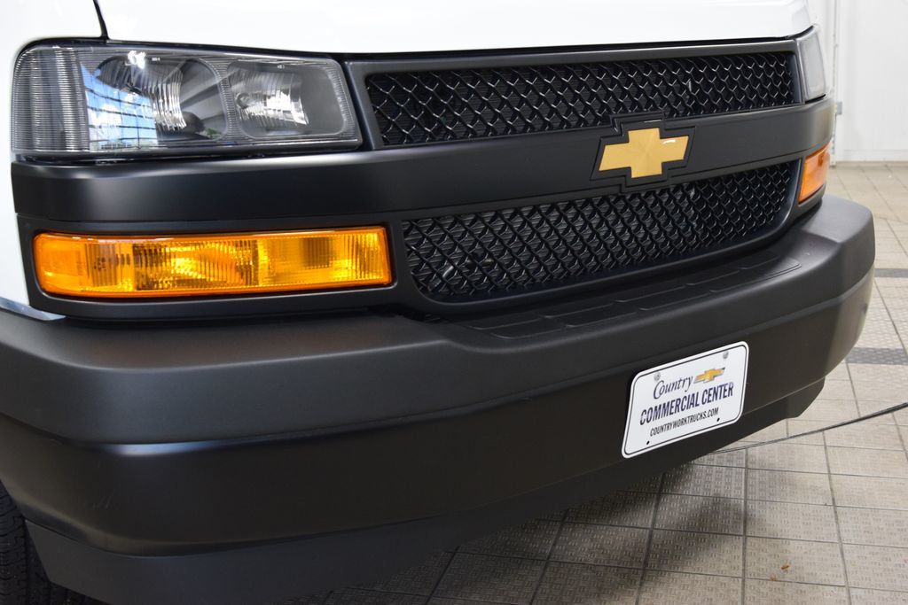 2026 Chevrolet Express Cargo Van RWD 2500 135" - 23008270 - 6